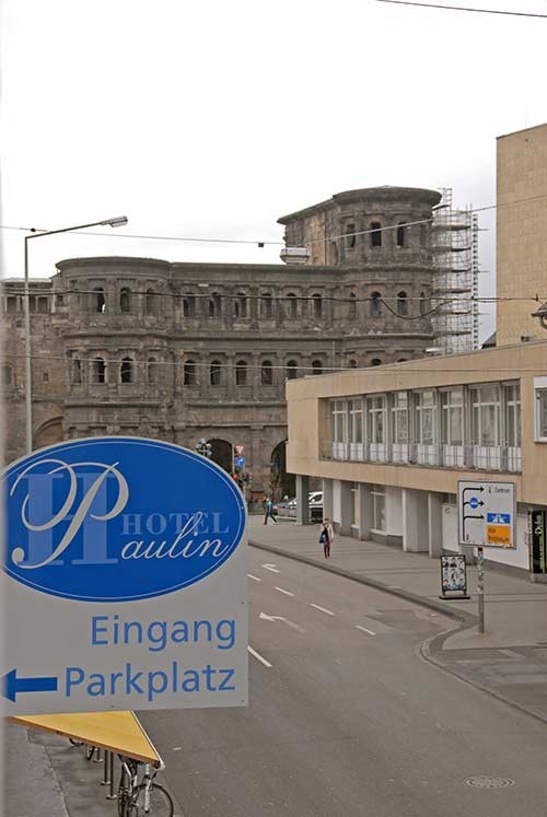 Hotel Paulin Schild mit Porta Nigra